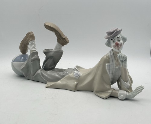 Lladro 4618 clown lying down - lladro,